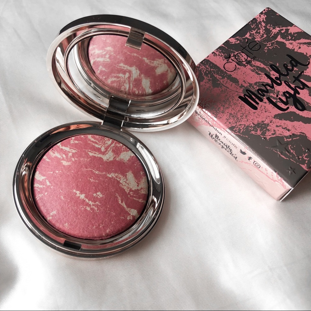 Ciaté London Baked Blush💞
